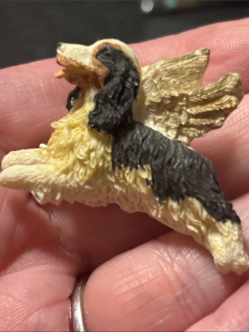 Terrier & Cocker Spaniel Angel Wing Dogs memorial Brooch Pin - Gold & Brown